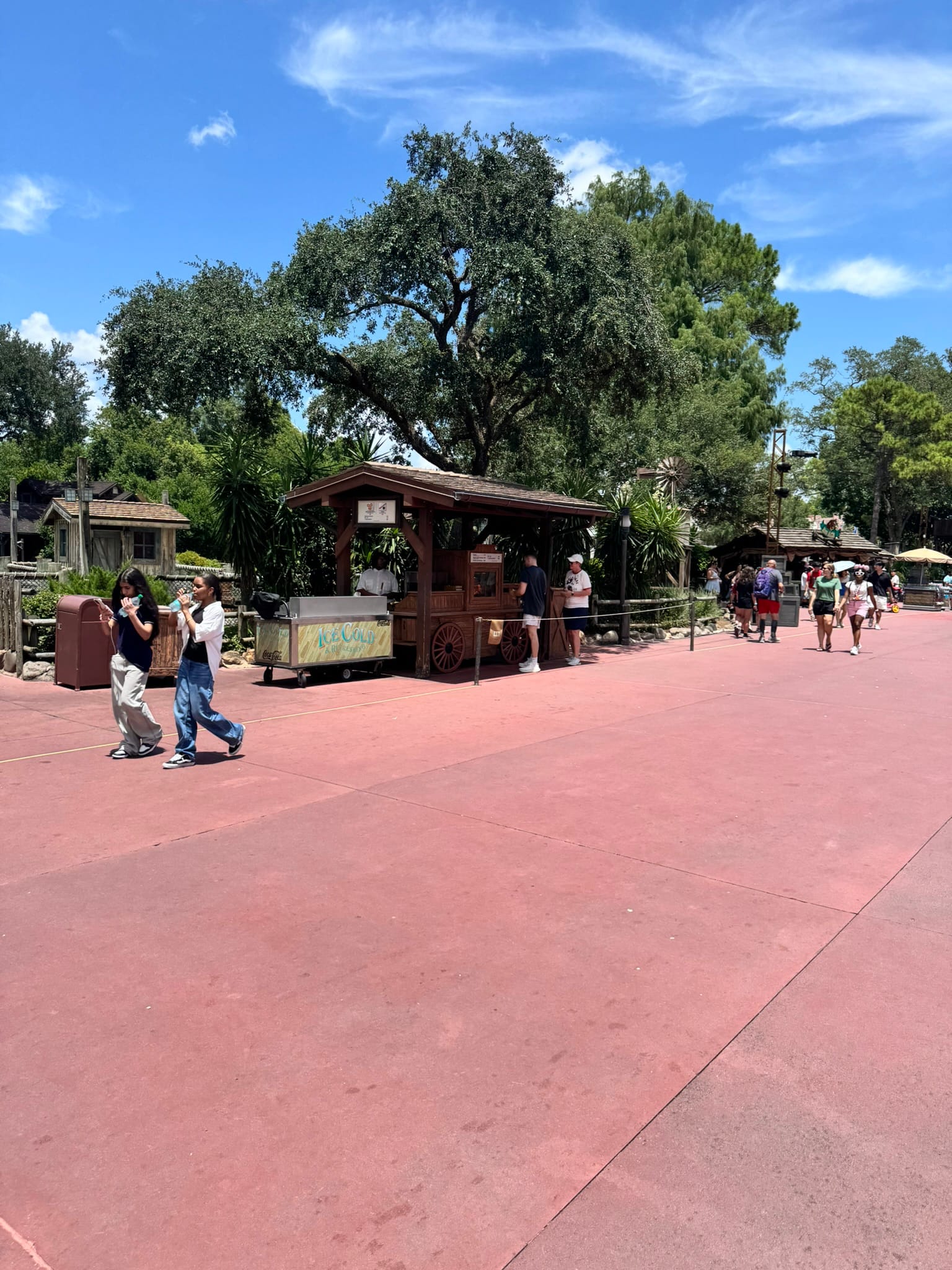 The Perfect Pretzel & Drink Stops at Each Disney Park (Because Sometimes That’s All You Need)